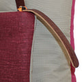 Saphir Tote bag design en toile recyclée bicolore avec poche en cuir bordeau texturé
